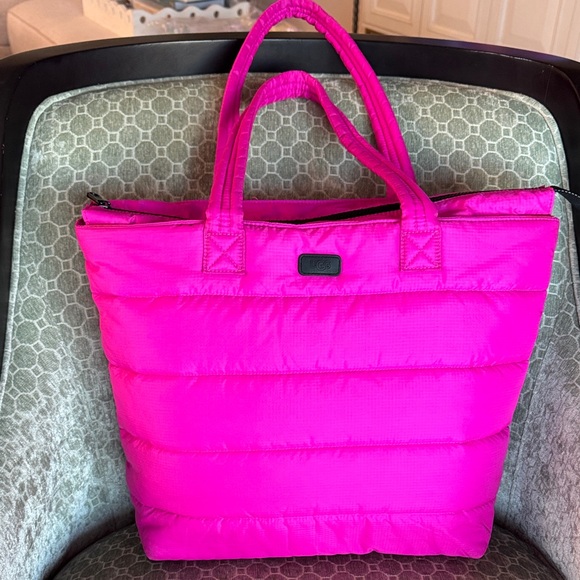 UGG Handbags - UGG Fuchsia Puffy Tote Bag